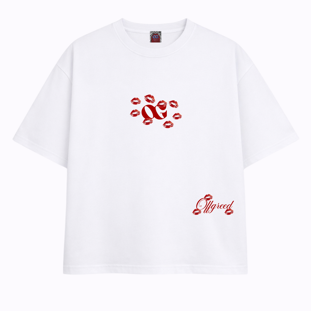 KISS ME | OVERSIZED TEE