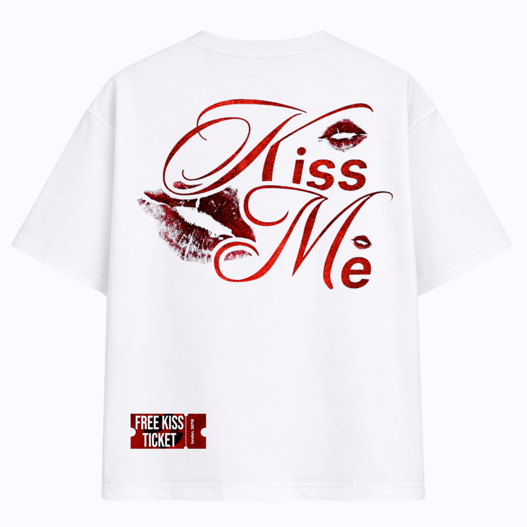 KISS ME | OVERSIZED TEE